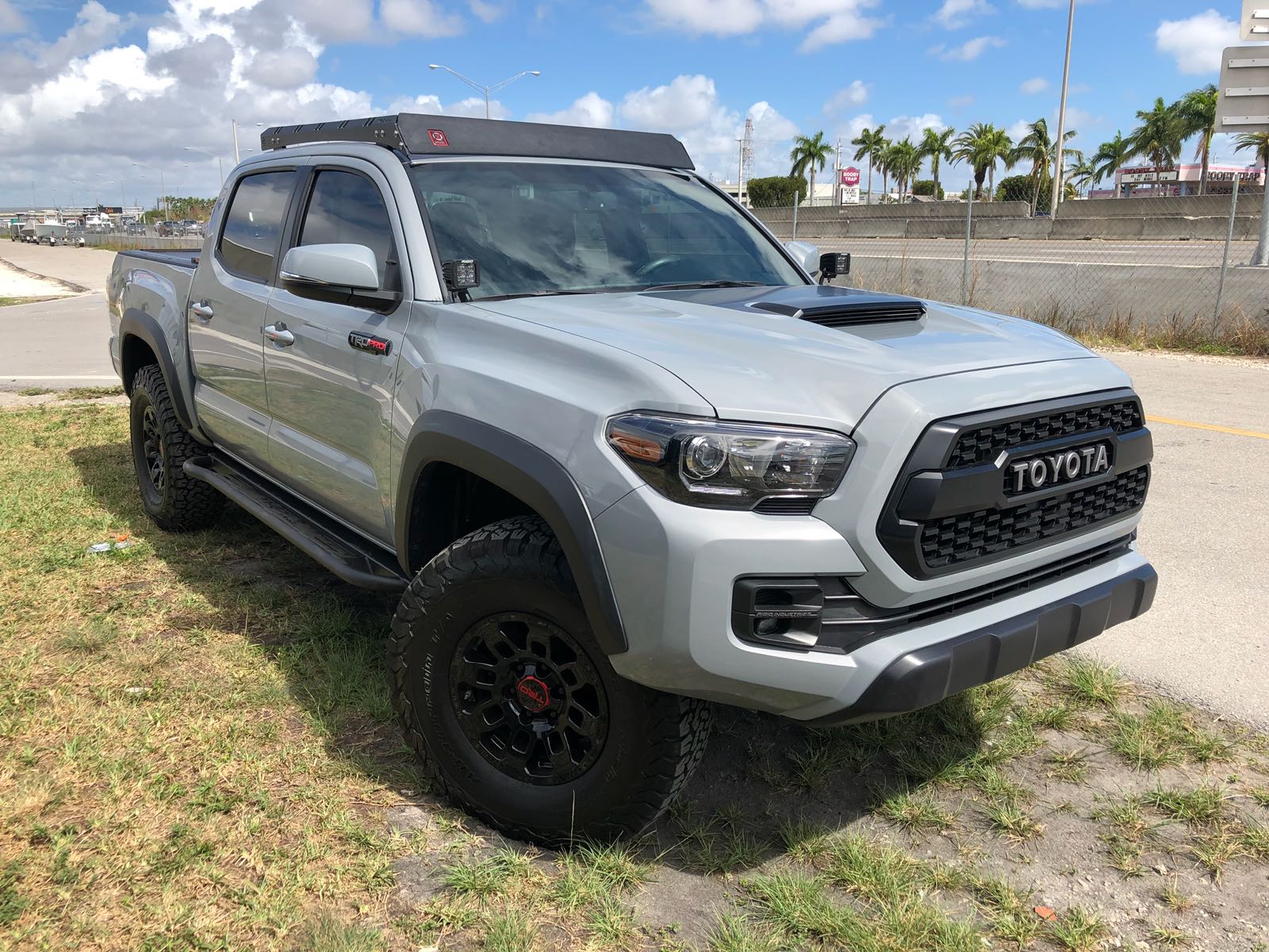 Toyota tacoma roof rack sale